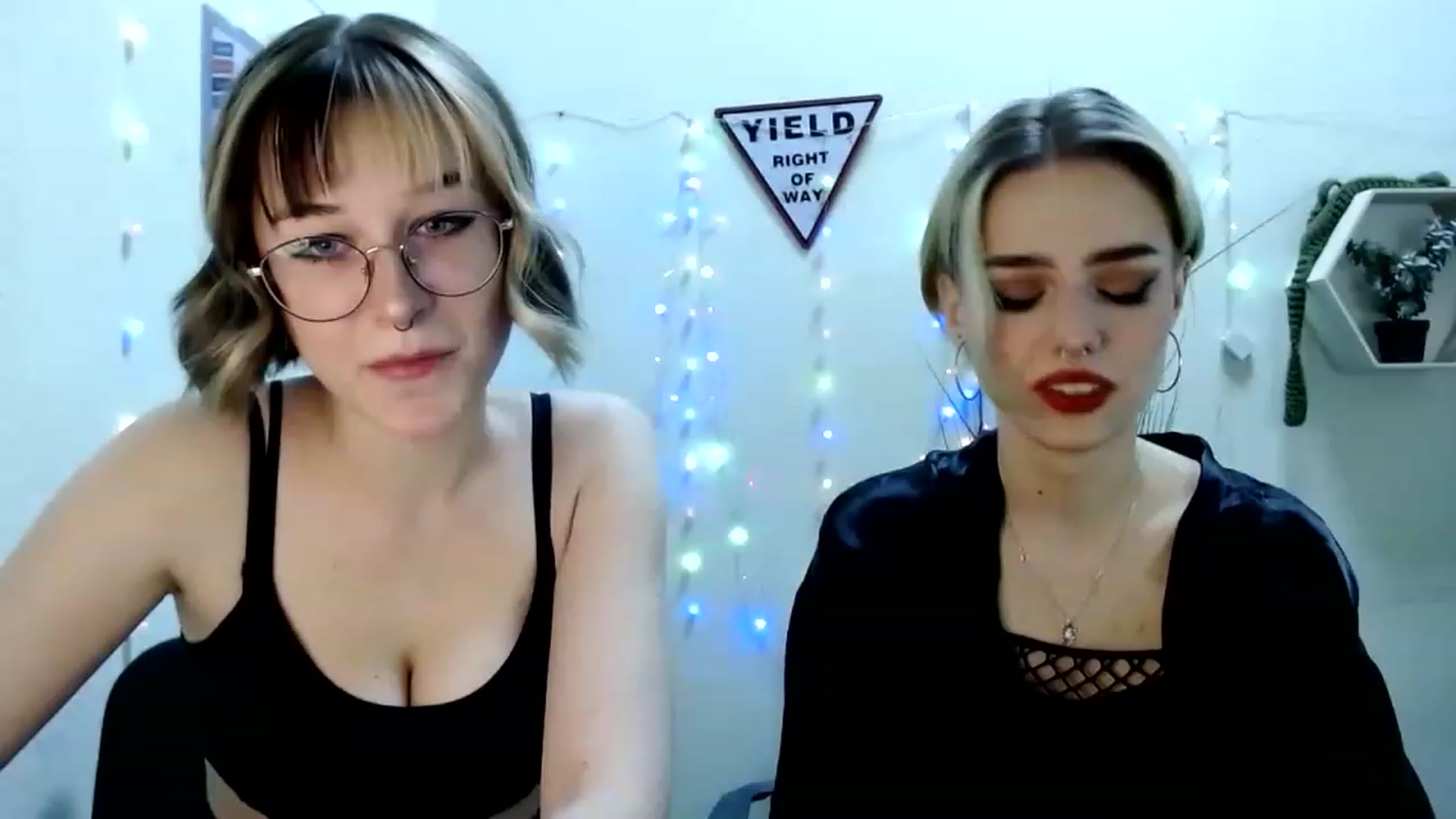Gallery image thumbnail from Spicy_X's myfreecams stream on, 05/27/2023, 16:58 image 3 of 20