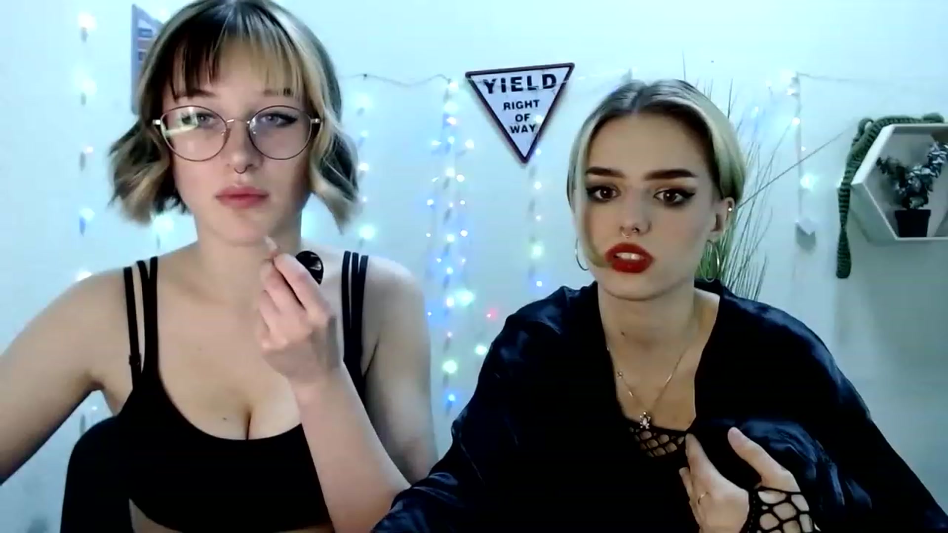 Gallery image thumbnail from Spicy_X's myfreecams stream on, 05/27/2023, 16:58 image 15 of 20