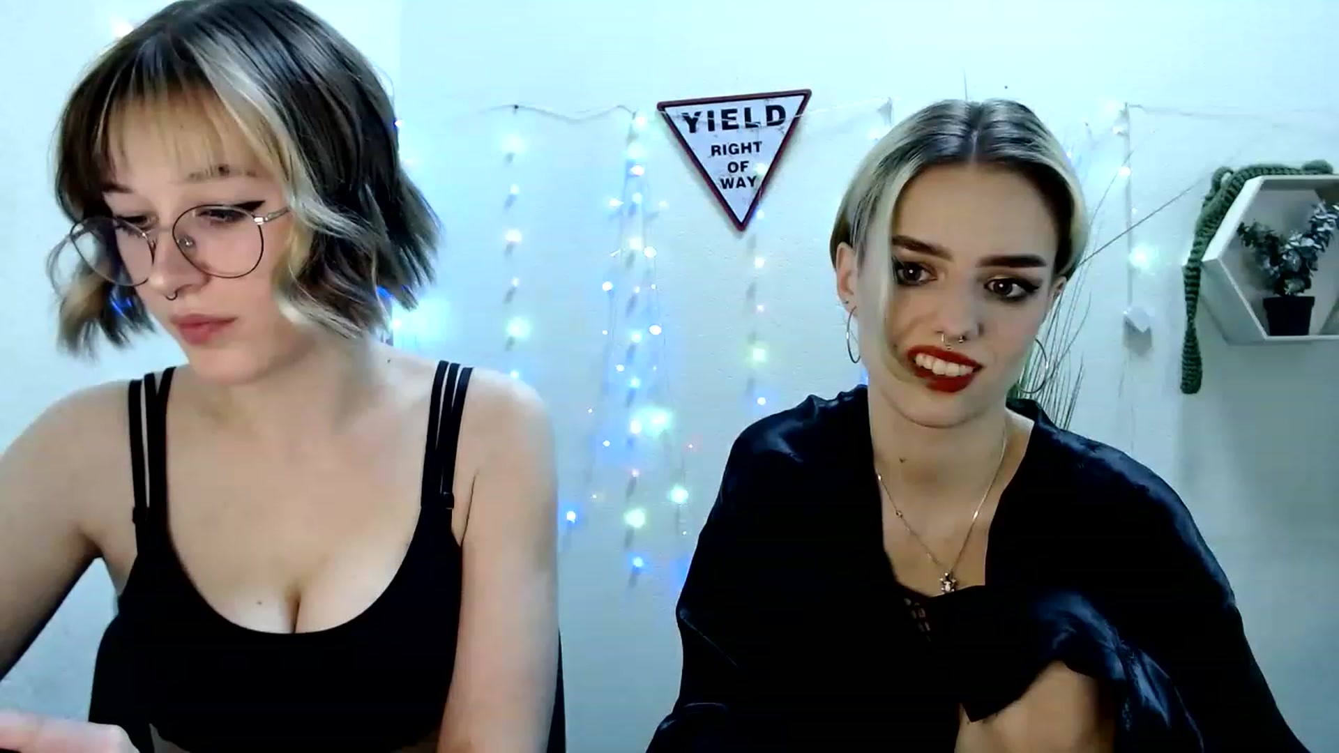 Gallery image thumbnail from Spicy_X's myfreecams stream on, 05/27/2023, 16:58 image 18 of 20