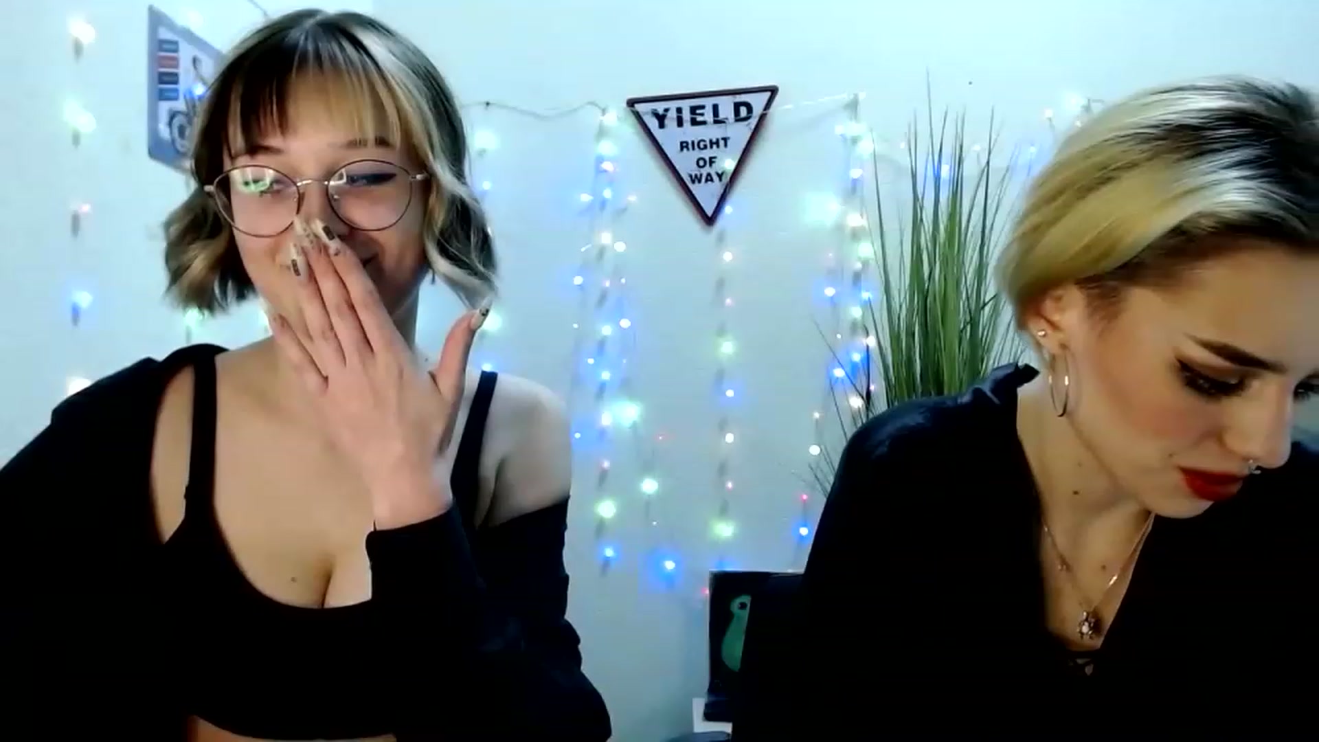 Gallery image thumbnail from Spicy_X's myfreecams stream on, 05/27/2023, 18:10 image 4 of 20