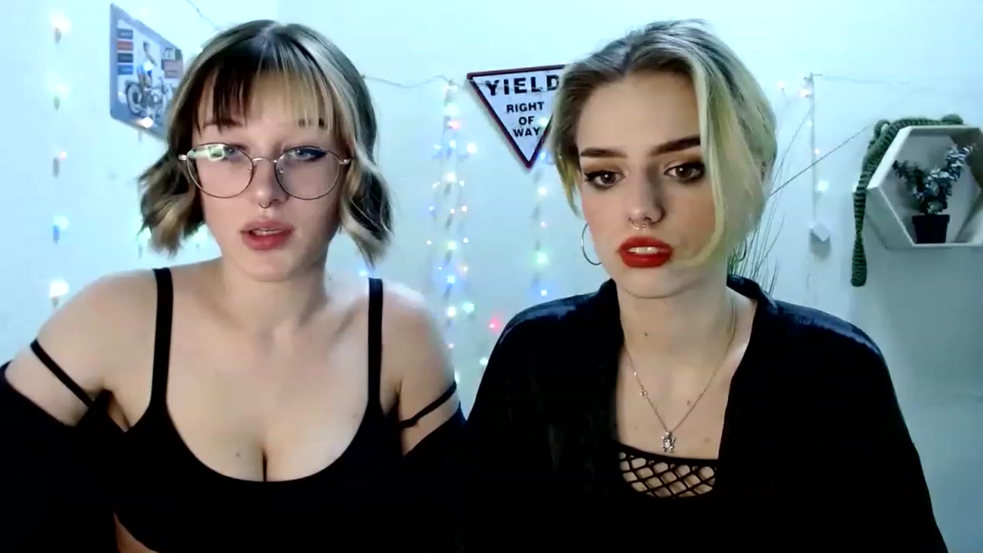 Gallery image thumbnail from Spicy_X's myfreecams stream on, 05/27/2023, 18:10 image 19 of 20