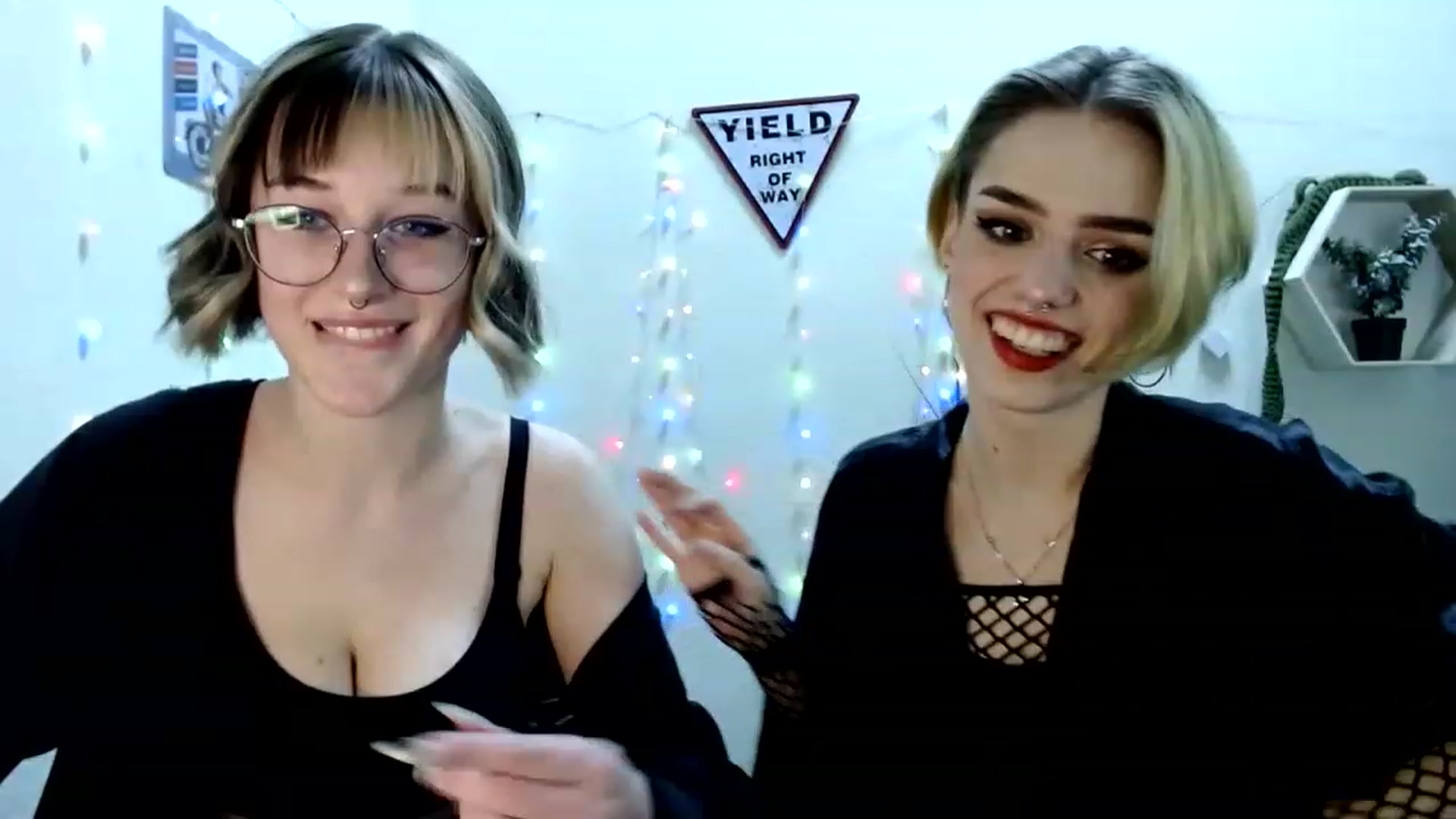 Gallery image thumbnail from Spicy_X's myfreecams stream on, 05/27/2023, 18:10 image 2 of 20