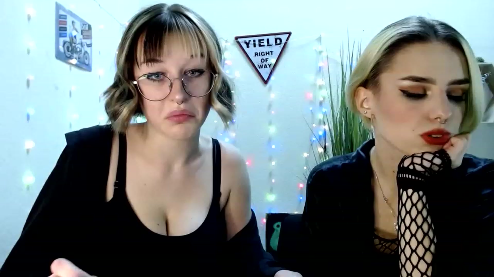 Gallery image thumbnail from Spicy_X's myfreecams stream on, 05/27/2023, 18:10 image 10 of 20