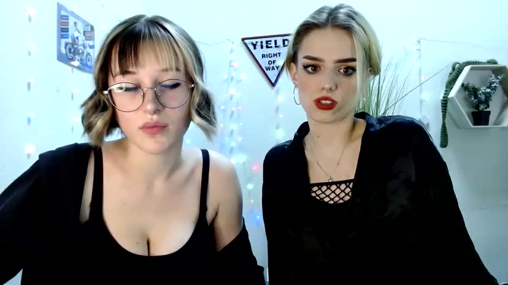 Gallery image thumbnail from Spicy_X's myfreecams stream on, 05/27/2023, 18:10 image 7 of 20