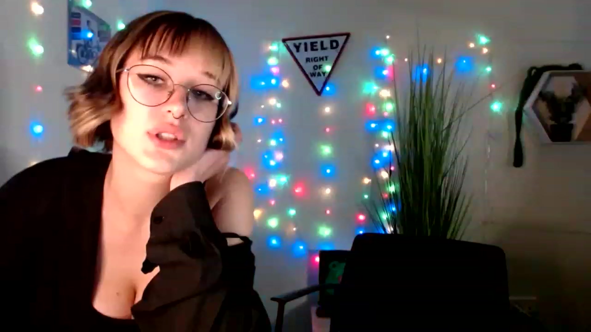 Gallery image thumbnail from Spicy_X's myfreecams stream on, 05/27/2023, 19:59 image 7 of 20