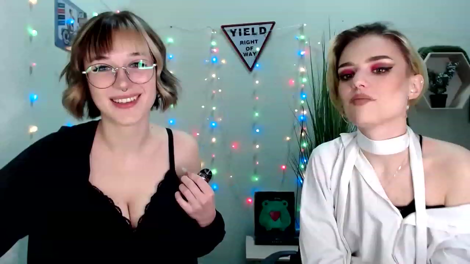 Gallery image thumbnail from Spicy_X's myfreecams stream on, 05/28/2023, 16:01 image 13 of 20