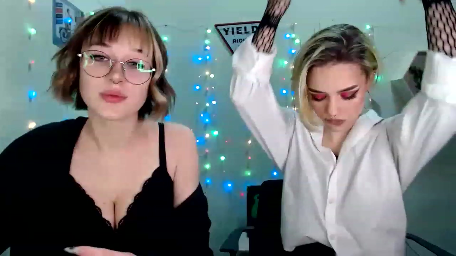 Gallery image thumbnail from Spicy_X's myfreecams stream on, 05/28/2023, 18:31 image 8 of 20