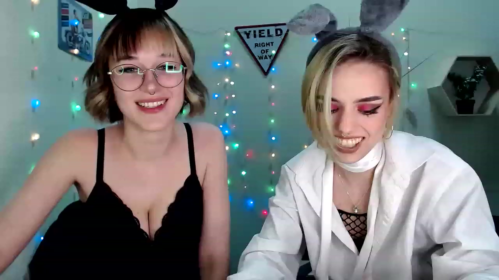 Gallery image thumbnail from Spicy_X's myfreecams stream on, 05/28/2023, 18:31 image 17 of 20
