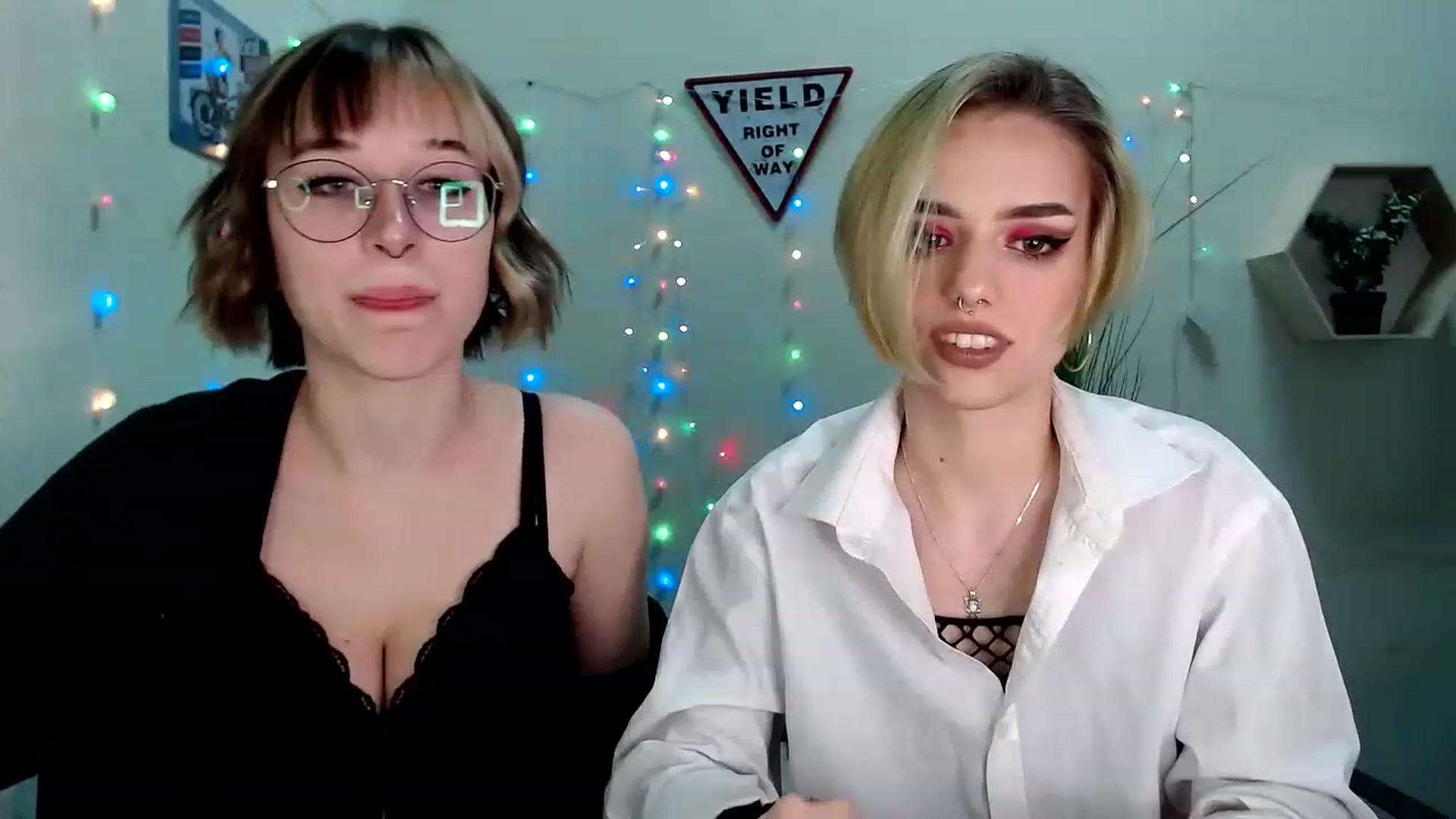 Gallery image thumbnail from Spicy_X's myfreecams stream on, 05/28/2023, 18:31 image 12 of 20
