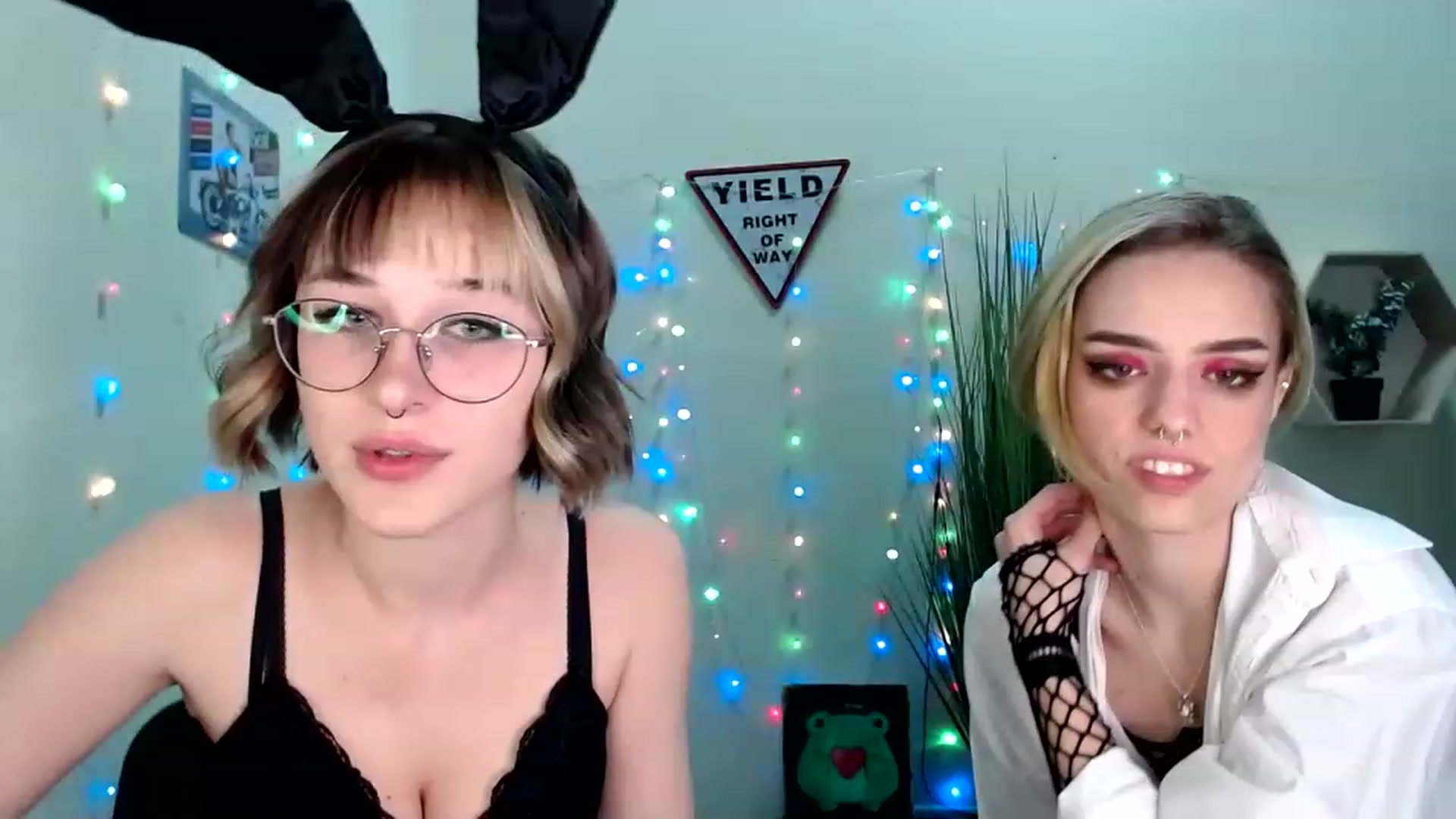 Gallery image thumbnail from Spicy_X's myfreecams stream on, 05/28/2023, 19:22 image 19 of 20