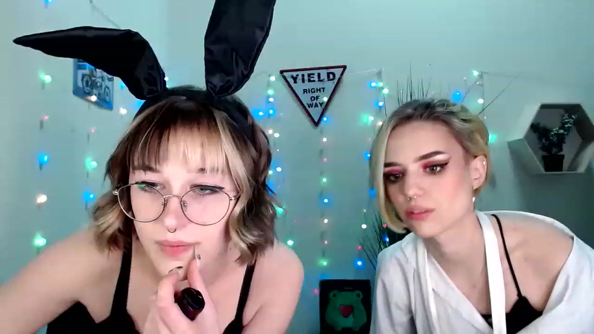 Gallery image thumbnail from Spicy_X's myfreecams stream on, 05/28/2023, 19:22 image 17 of 20