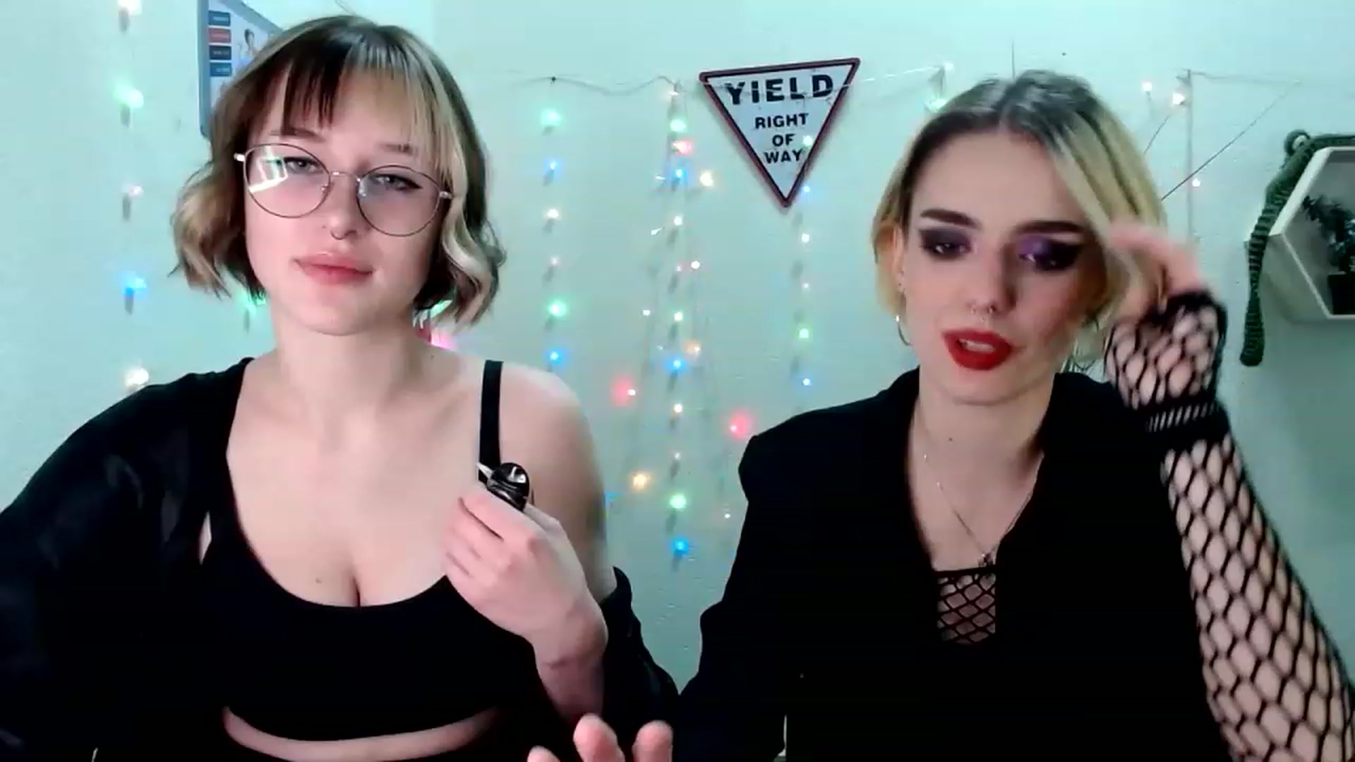 Gallery image thumbnail from Spicy_X's myfreecams stream on, 05/30/2023, 23:44 image 16 of 20