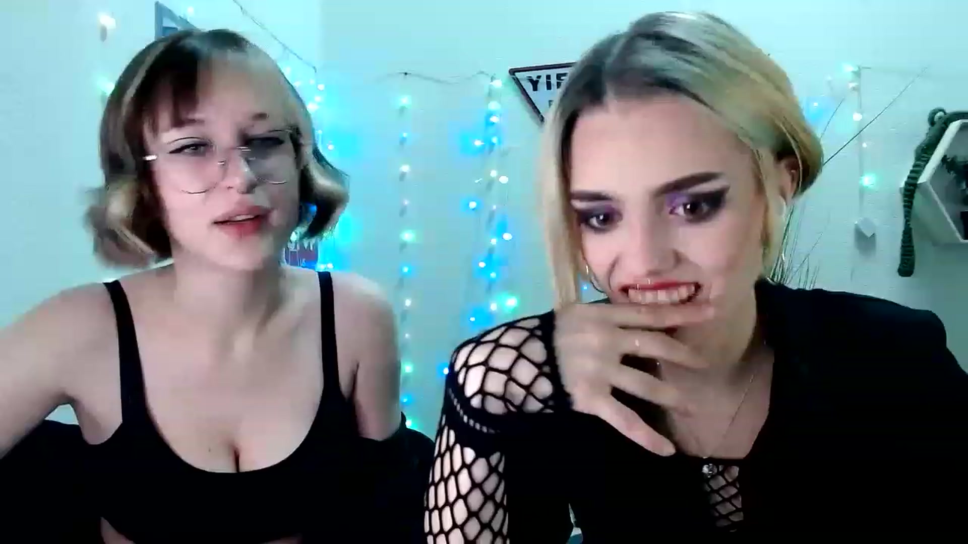 Gallery image thumbnail from Spicy_X's myfreecams stream on, 05/31/2023, 24:52 image 18 of 20