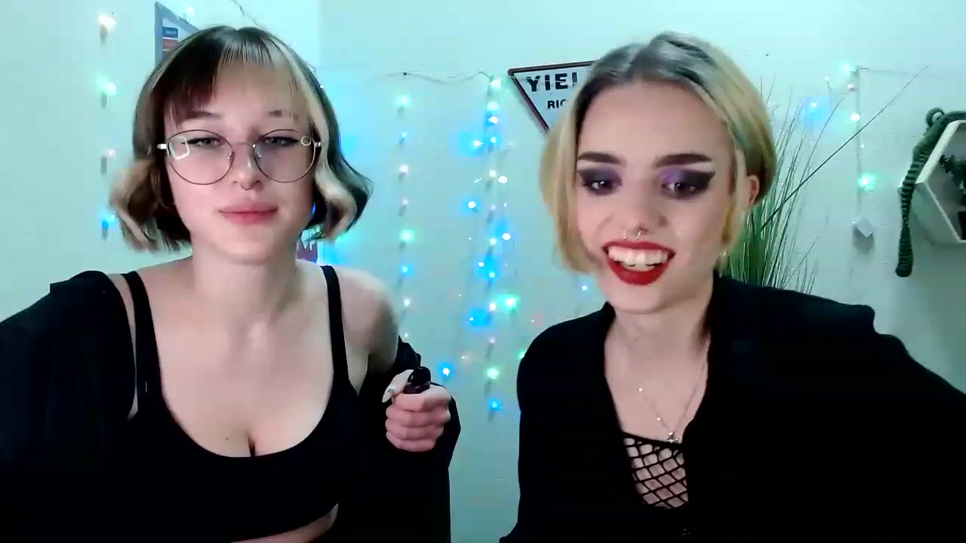 Gallery image thumbnail from Spicy_X's myfreecams stream on, 05/31/2023, 24:52 image 13 of 20