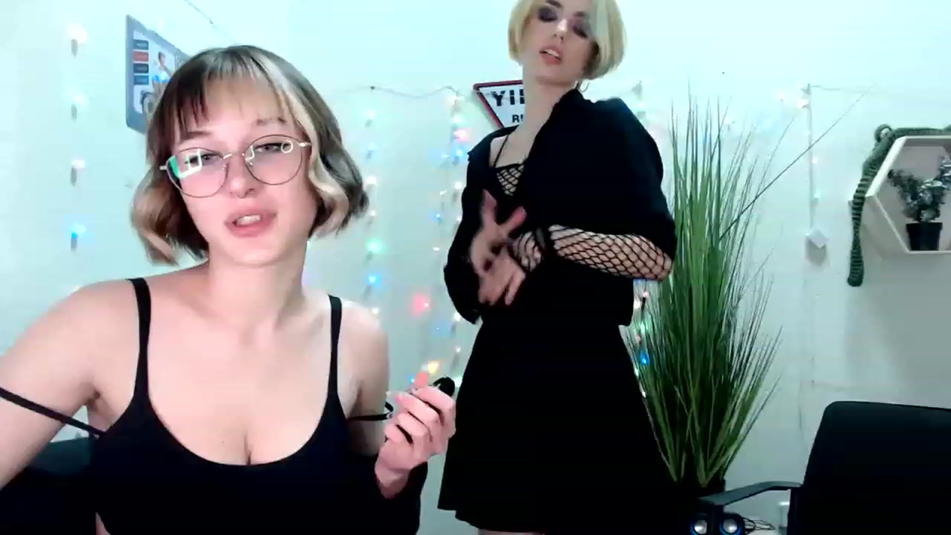 Gallery image thumbnail from Spicy_X's myfreecams stream on, 05/31/2023, 03:29 image 5 of 20
