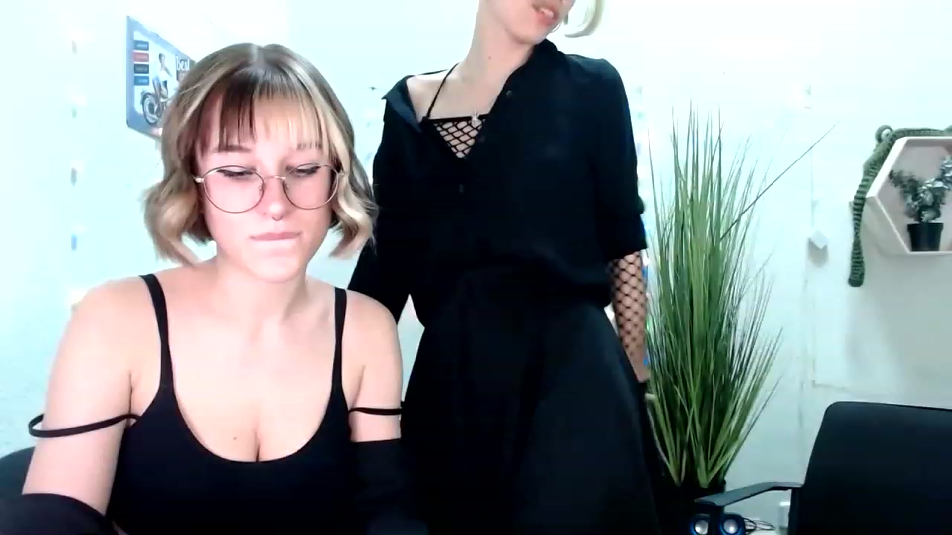 Gallery image thumbnail from Spicy_X's myfreecams stream on, 05/31/2023, 03:29 image 6 of 20