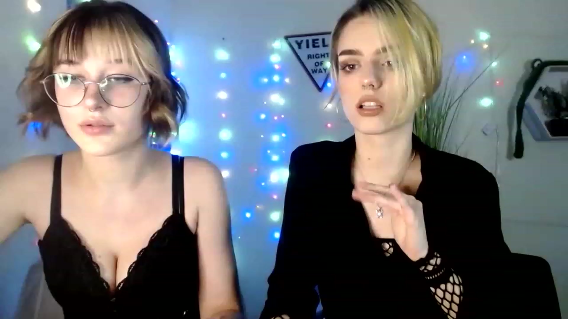 Gallery image thumbnail from Spicy_X's myfreecams stream on, 06/05/2023, 13:35 image 1 of 20
