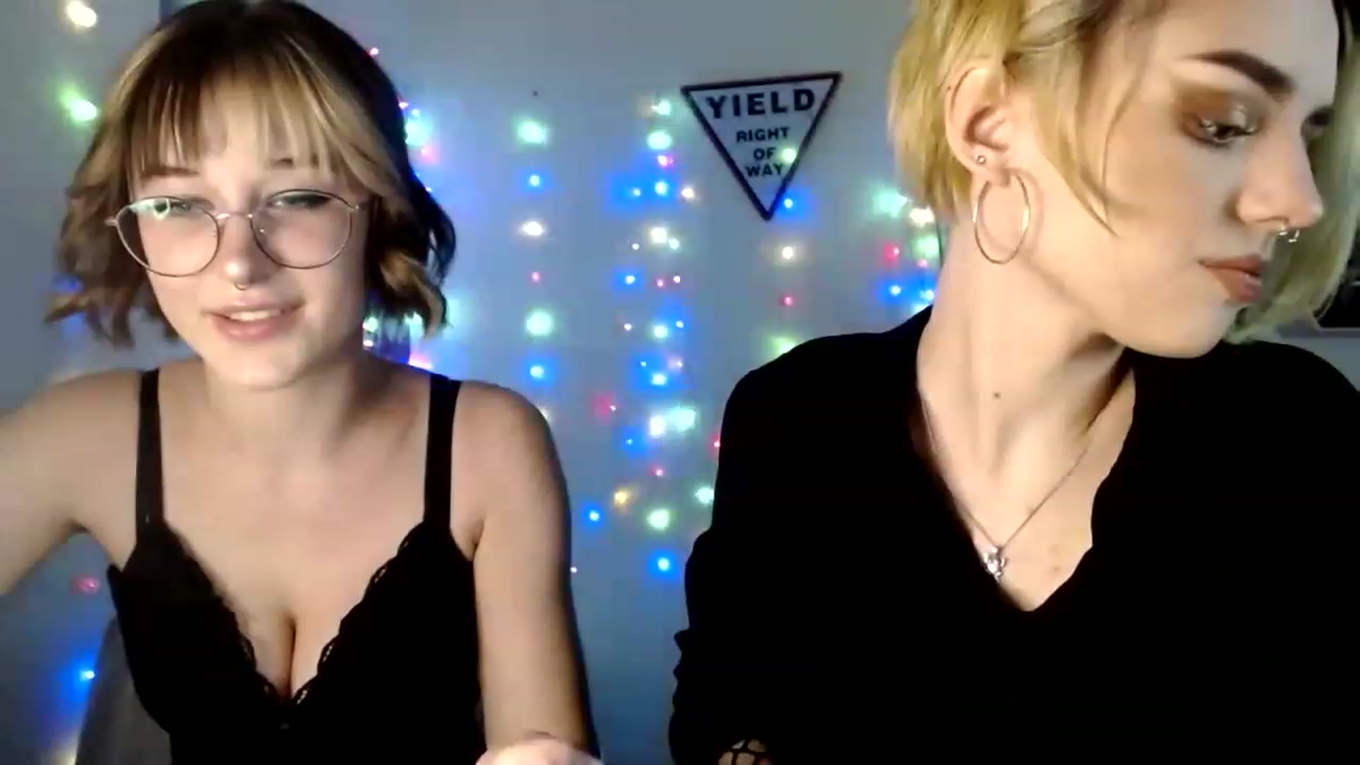 Gallery image thumbnail from Spicy_X's myfreecams stream on, 06/05/2023, 13:35 image 18 of 20
