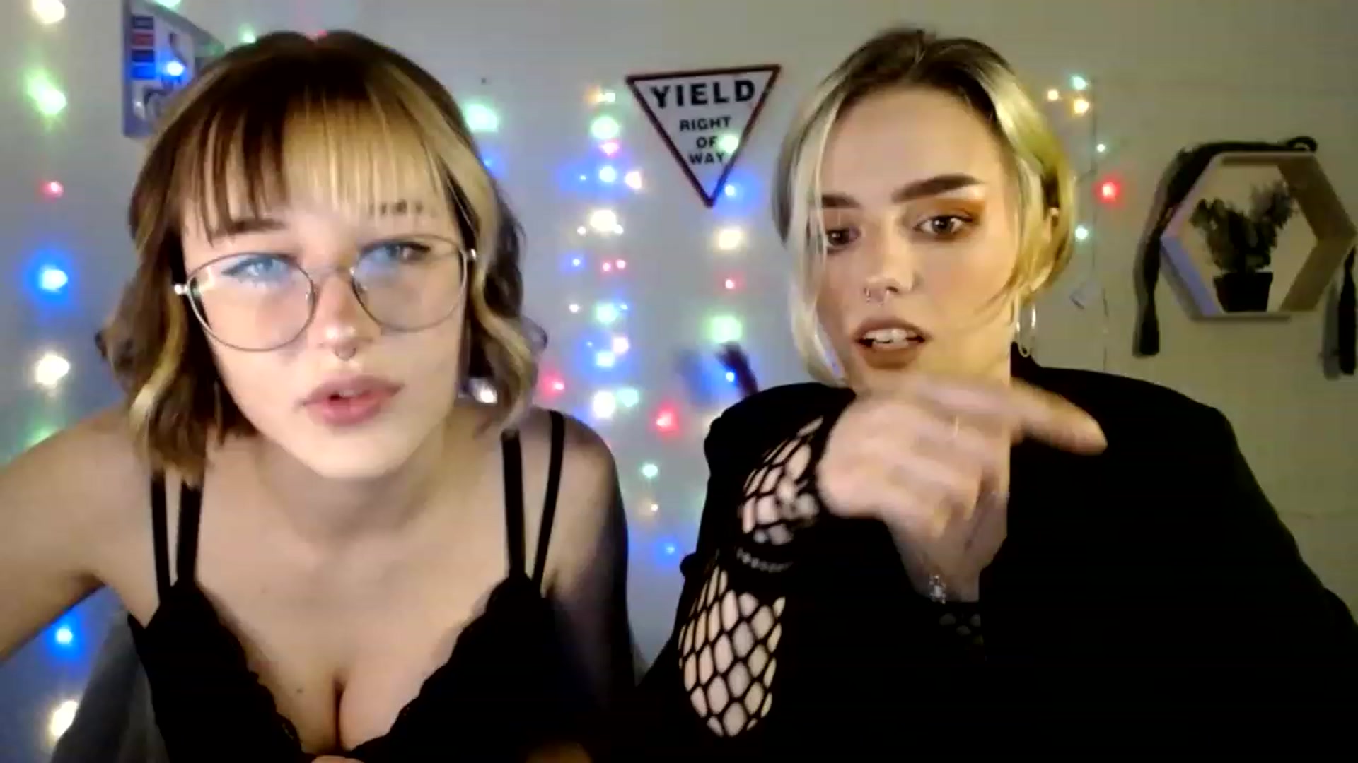 Gallery image thumbnail from Spicy_X's myfreecams stream on, 06/06/2023, 13:52 image 17 of 20