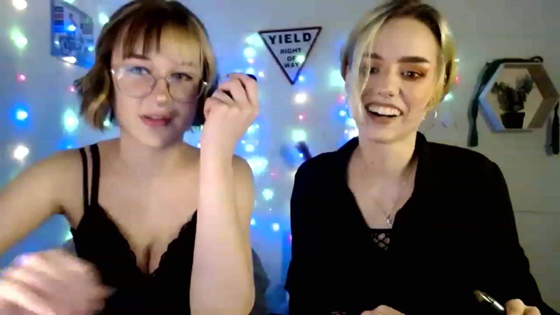 Gallery image thumbnail from Spicy_X's myfreecams stream on, 06/06/2023, 13:52 image 10 of 20