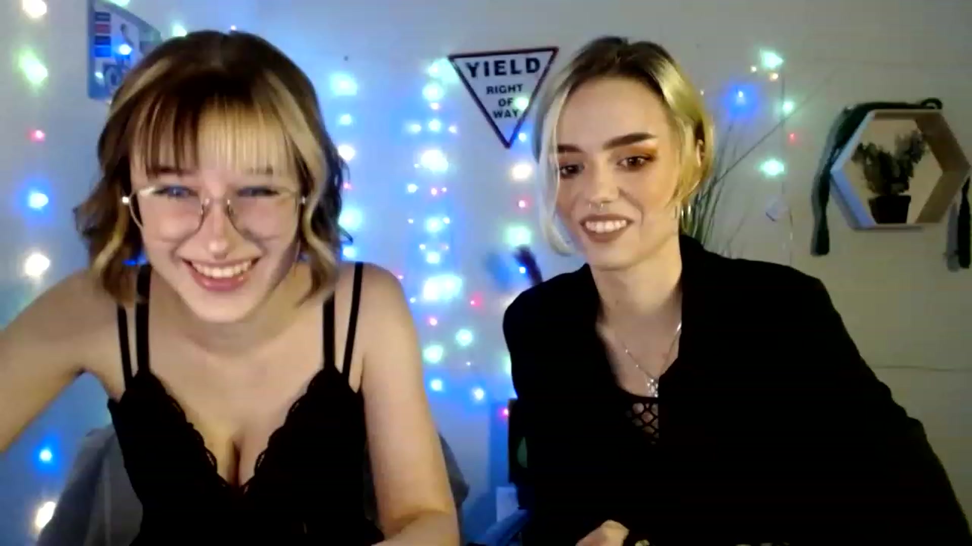 Gallery image thumbnail from Spicy_X's myfreecams stream on, 06/06/2023, 13:52 image 15 of 20