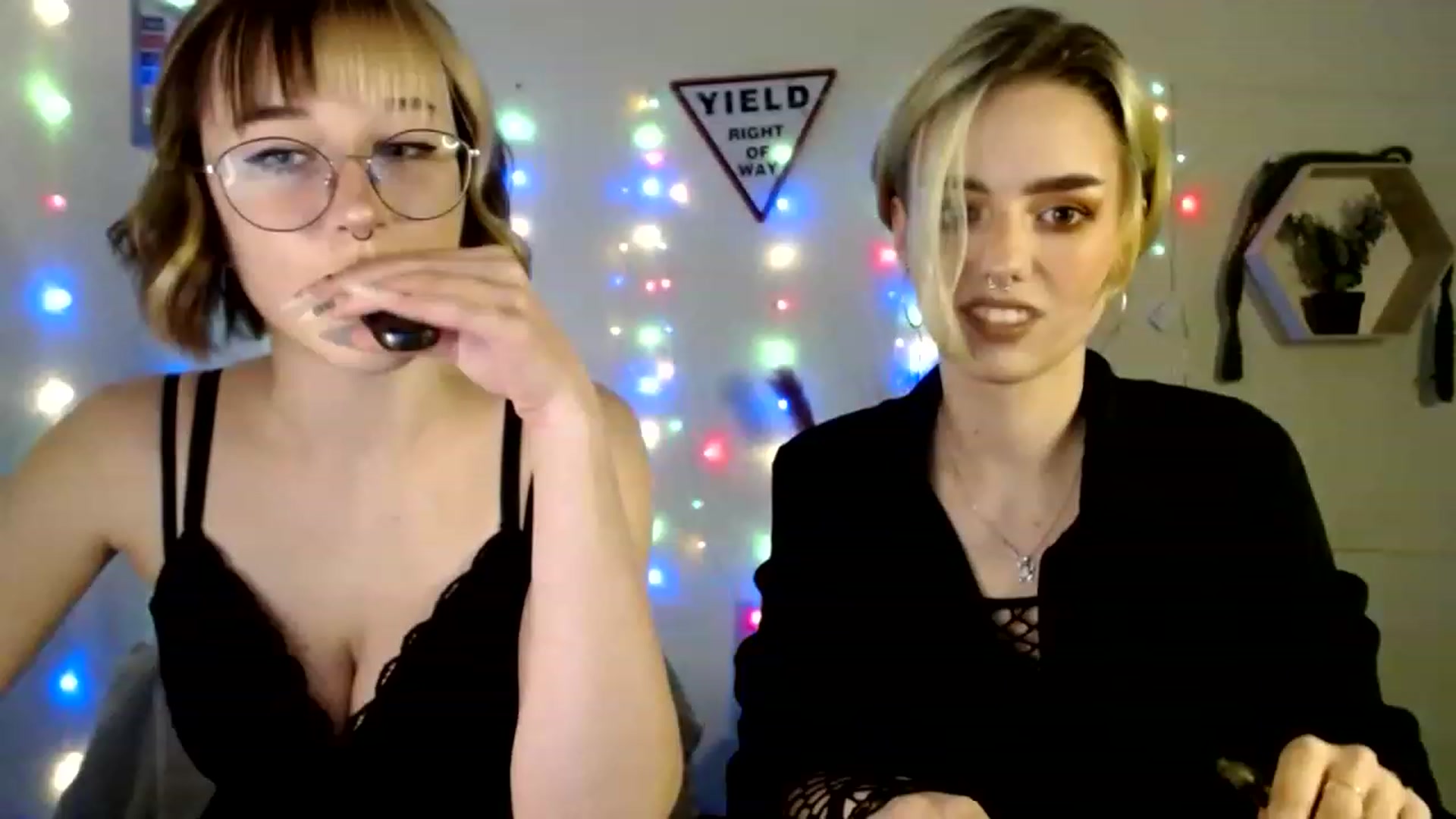 Gallery image thumbnail from Spicy_X's myfreecams stream on, 06/06/2023, 13:52 image 12 of 20