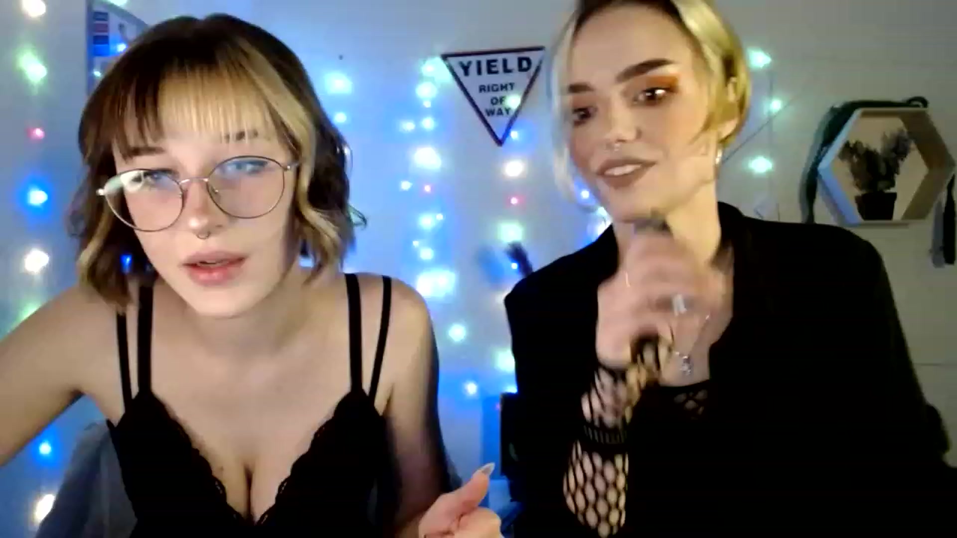Gallery image thumbnail from Spicy_X's myfreecams stream on, 06/06/2023, 13:52 image 16 of 20