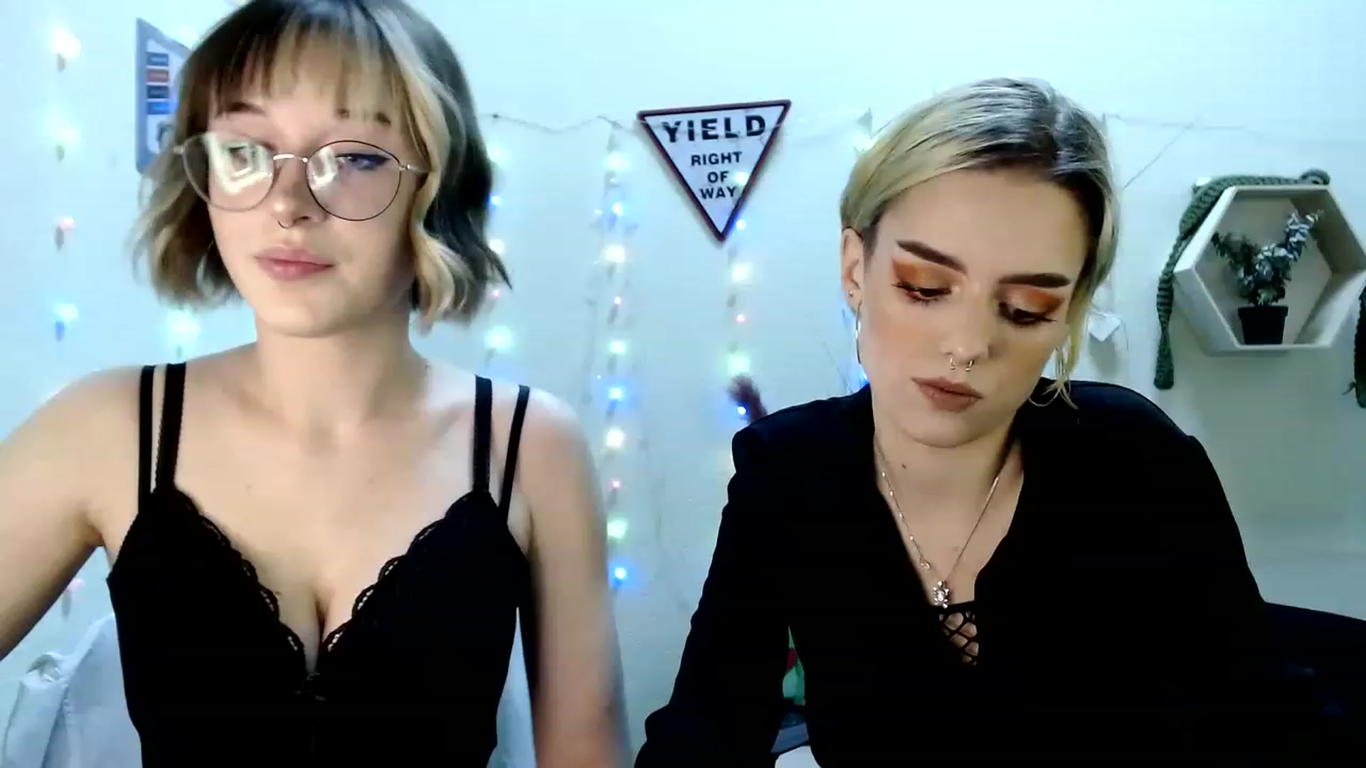 Gallery image thumbnail from Spicy_X's myfreecams stream on, 06/06/2023, 14:55 image 6 of 20