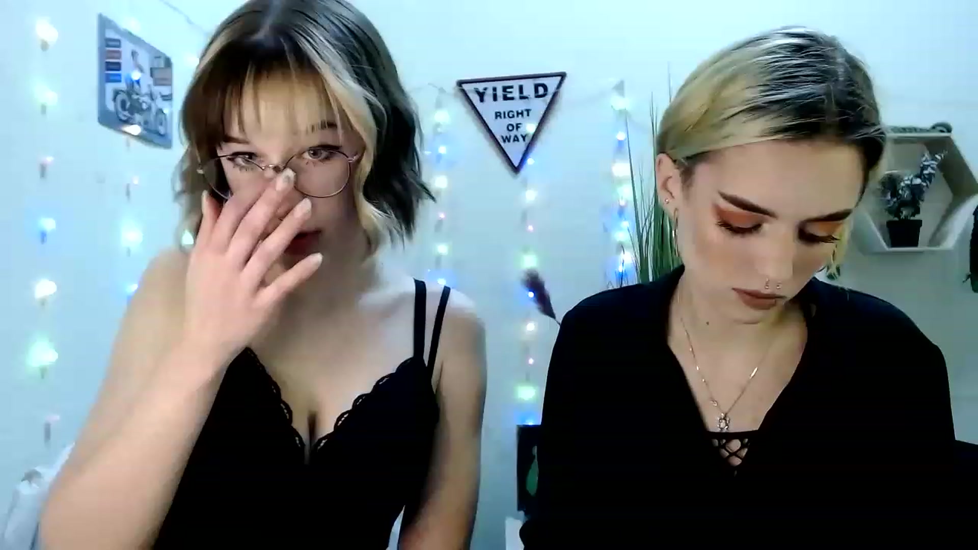Gallery image thumbnail from Spicy_X's myfreecams stream on, 06/06/2023, 14:55 image 4 of 20