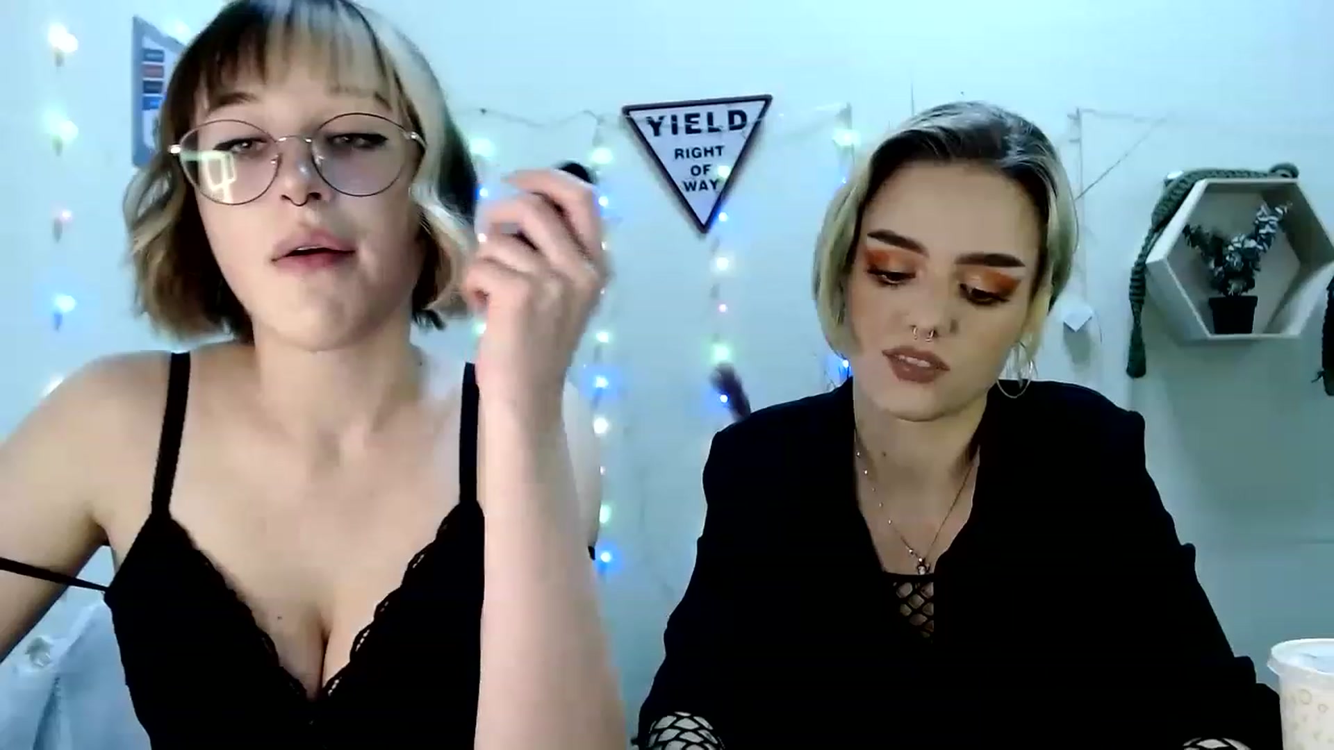 Gallery image thumbnail from Spicy_X's myfreecams stream on, 06/06/2023, 15:59 image 10 of 20