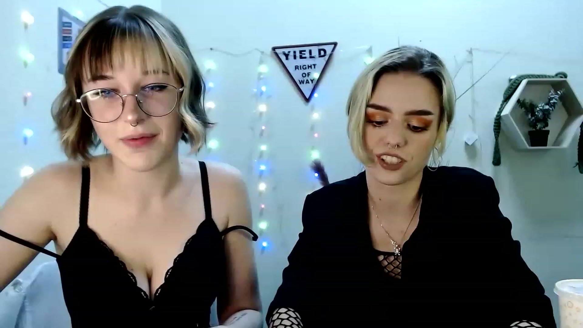 Gallery image thumbnail from Spicy_X's myfreecams stream on, 06/06/2023, 15:59 image 7 of 20