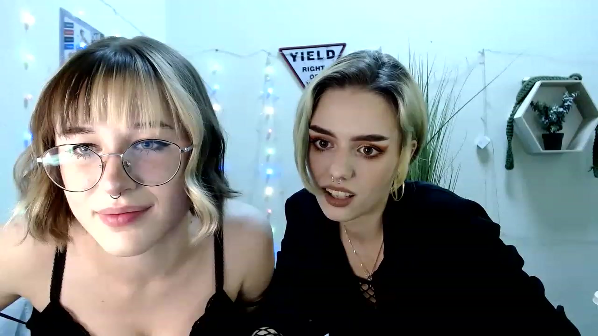 Gallery image thumbnail from Spicy_X's myfreecams stream on, 06/06/2023, 15:59 image 16 of 20