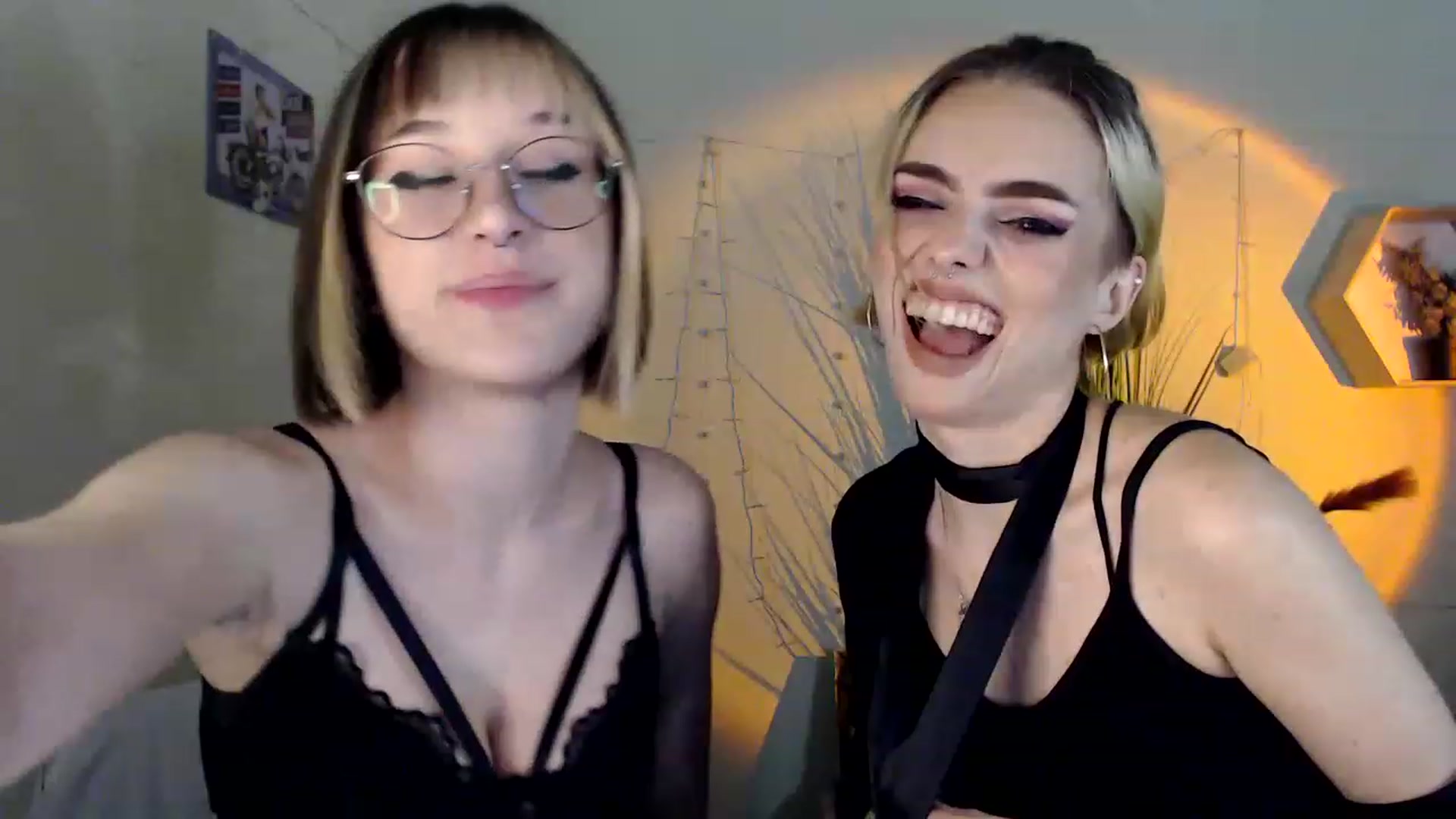 Gallery image thumbnail from Spicy_X's myfreecams stream on, 06/25/2023, 02:45 image 5 of 20