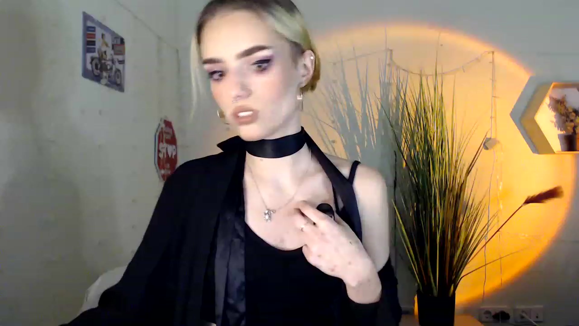 Gallery image thumbnail from Spicy_X's myfreecams stream on, 06/25/2023, 02:45 image 3 of 20