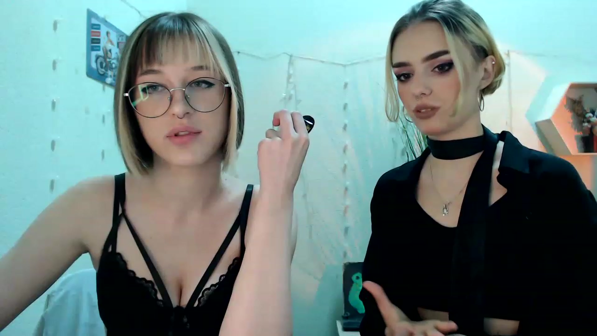 Gallery image thumbnail from Spicy_X's myfreecams stream on, 06/25/2023, 02:45 image 10 of 20