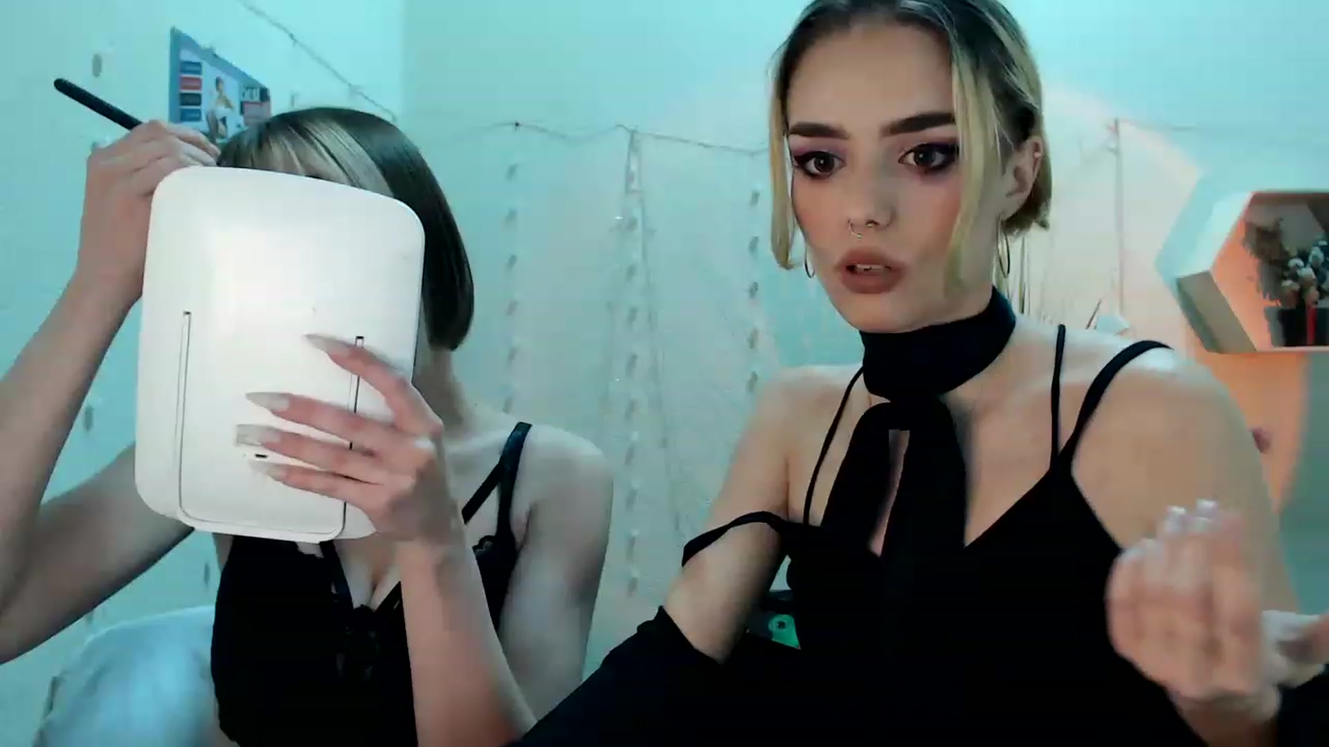 Gallery image thumbnail from Spicy_X's myfreecams stream on, 06/25/2023, 02:45 image 17 of 20