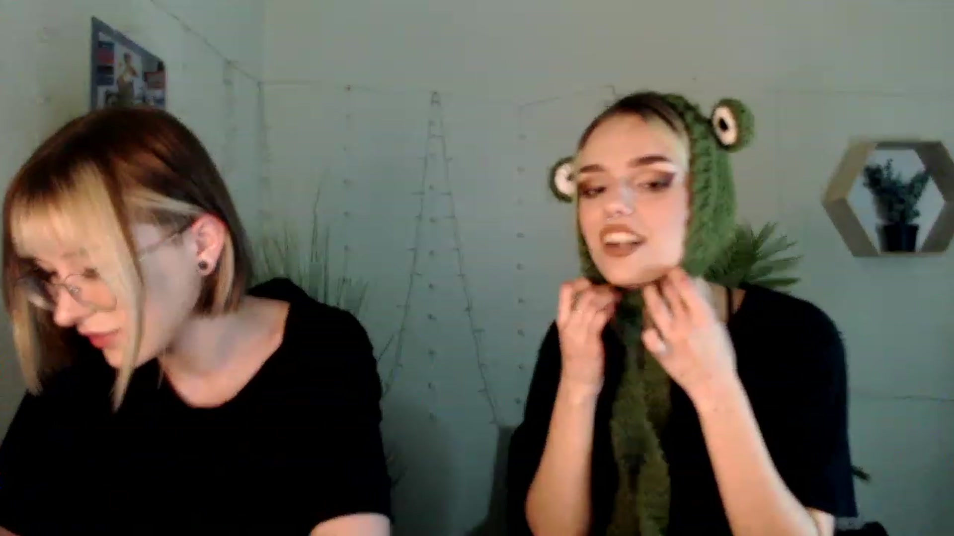 Gallery image thumbnail from Spicy_X's myfreecams stream on, 06/26/2023, 24:53 image 8 of 20