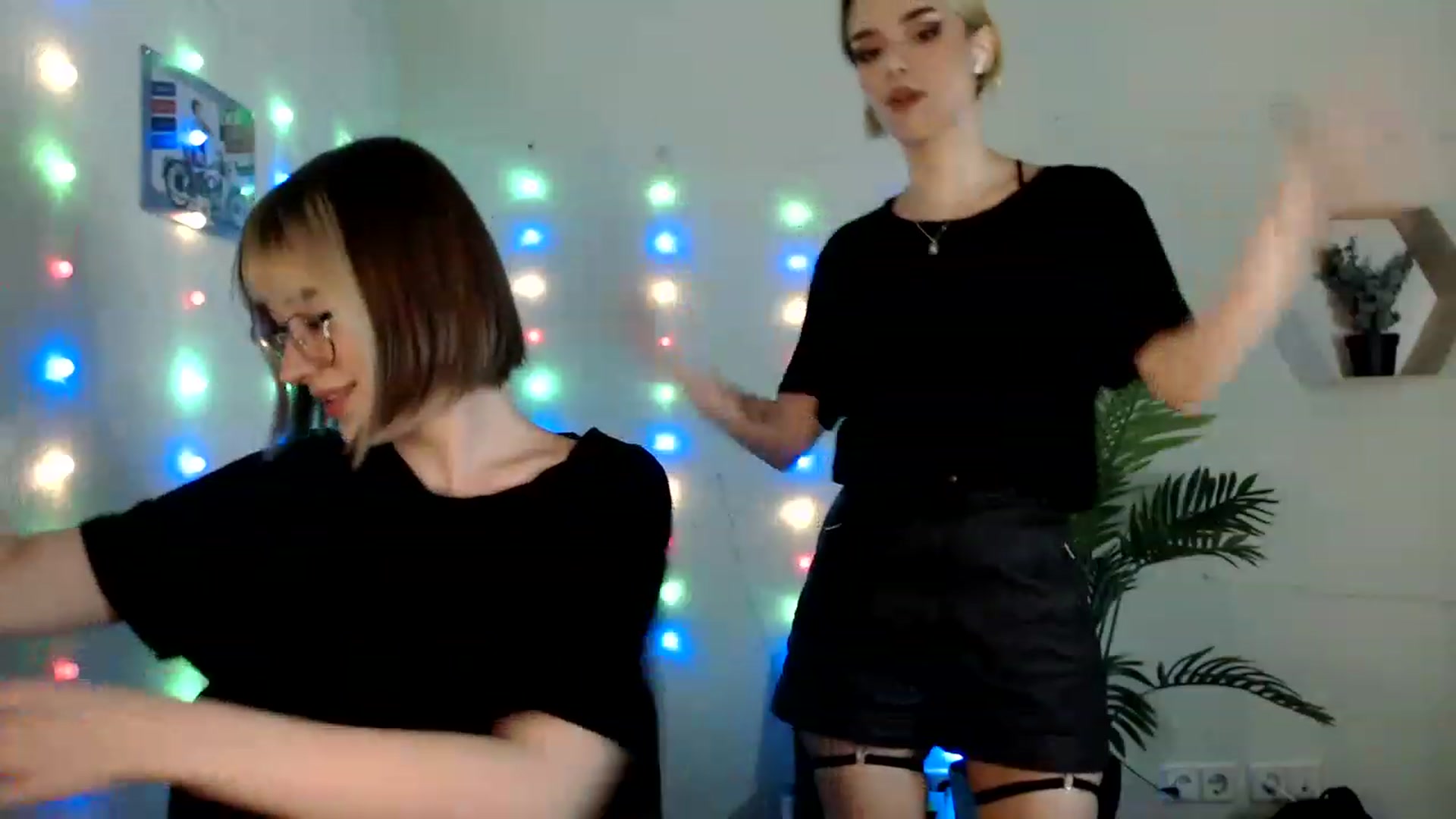 Gallery image thumbnail from Spicy_X's myfreecams stream on, 06/26/2023, 24:53 image 19 of 20