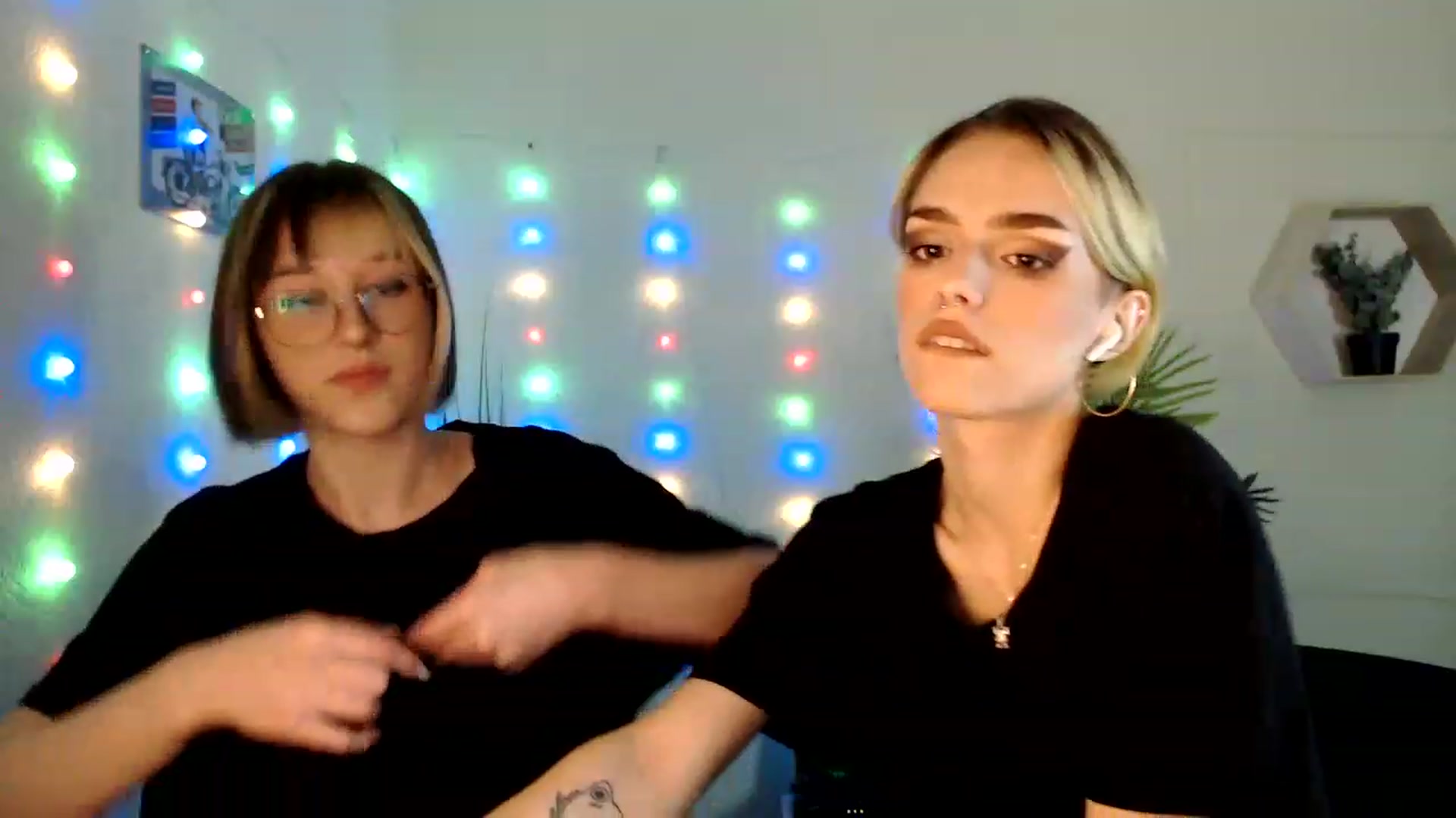 Gallery image thumbnail from Spicy_X's myfreecams stream on, 06/26/2023, 24:53 image 20 of 20