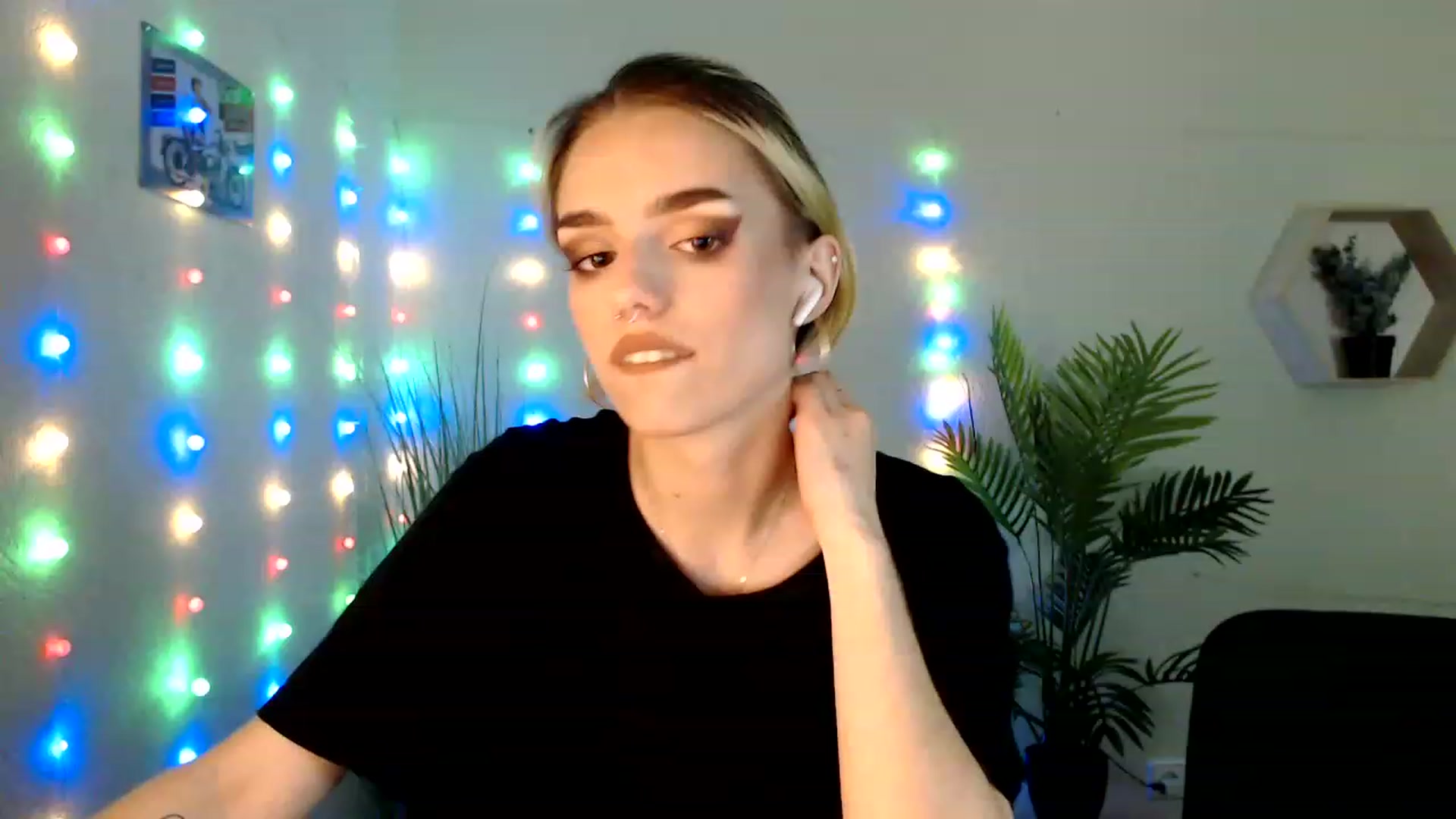 Gallery image thumbnail from Spicy_X's myfreecams stream on, 06/26/2023, 03:01 image 13 of 20