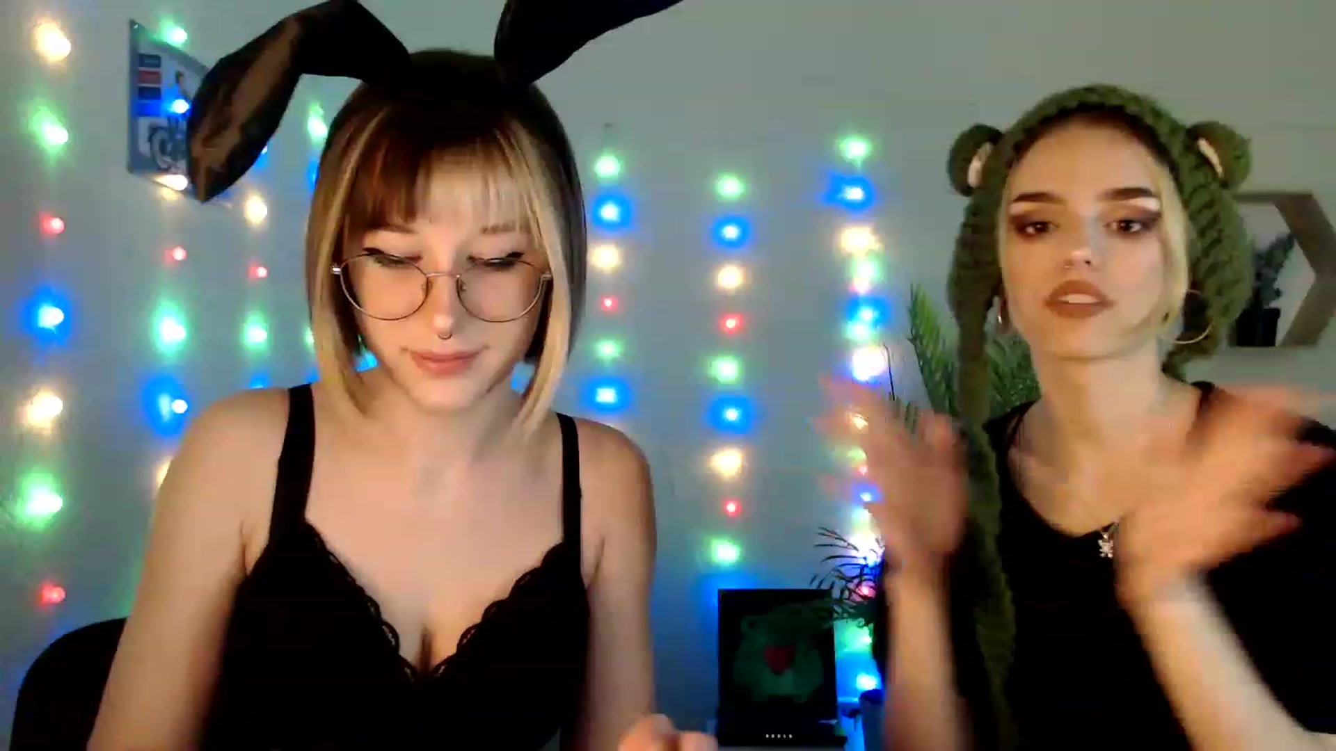 Gallery image thumbnail from Spicy_X's myfreecams stream on, 06/26/2023, 03:01 image 16 of 20