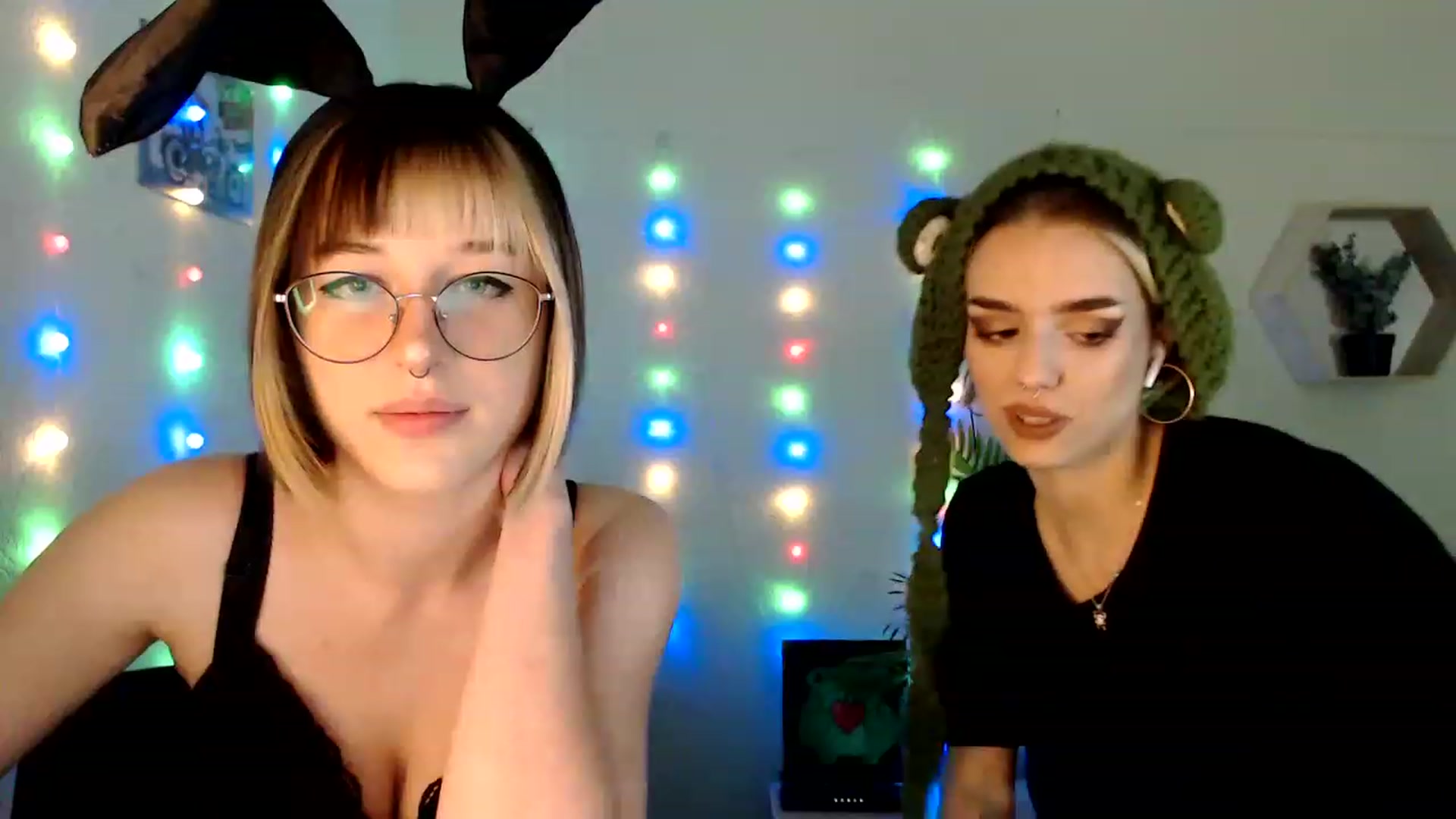 Gallery image thumbnail from Spicy_X's myfreecams stream on, 06/26/2023, 03:01 image 18 of 20