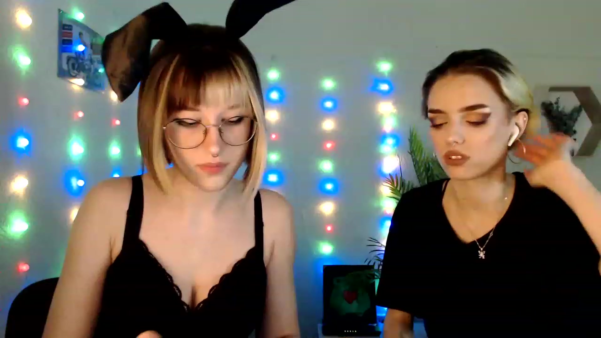 Gallery image thumbnail from Spicy_X's myfreecams stream on, 06/26/2023, 03:01 image 19 of 20