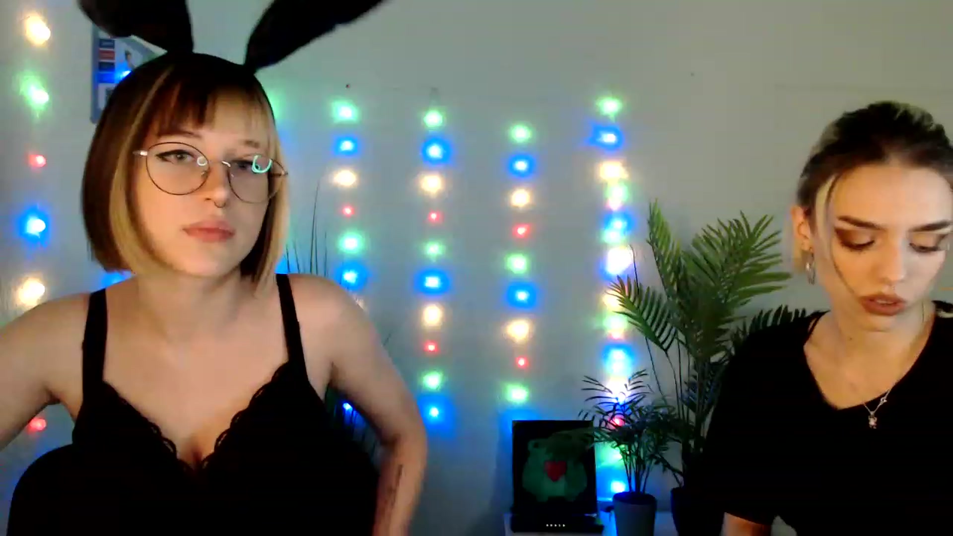 Gallery image thumbnail from Spicy_X's myfreecams stream on, 06/26/2023, 03:01 image 15 of 20
