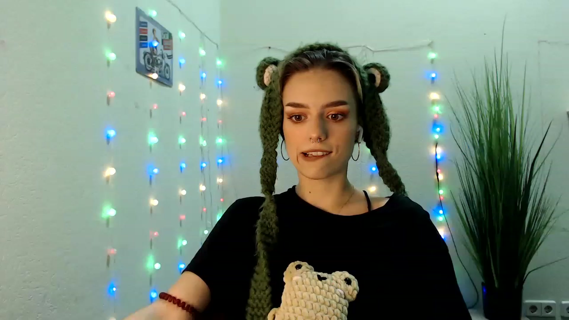 Gallery image thumbnail from Spicy_X's myfreecams stream on, 06/28/2023, 15:38 image 8 of 20