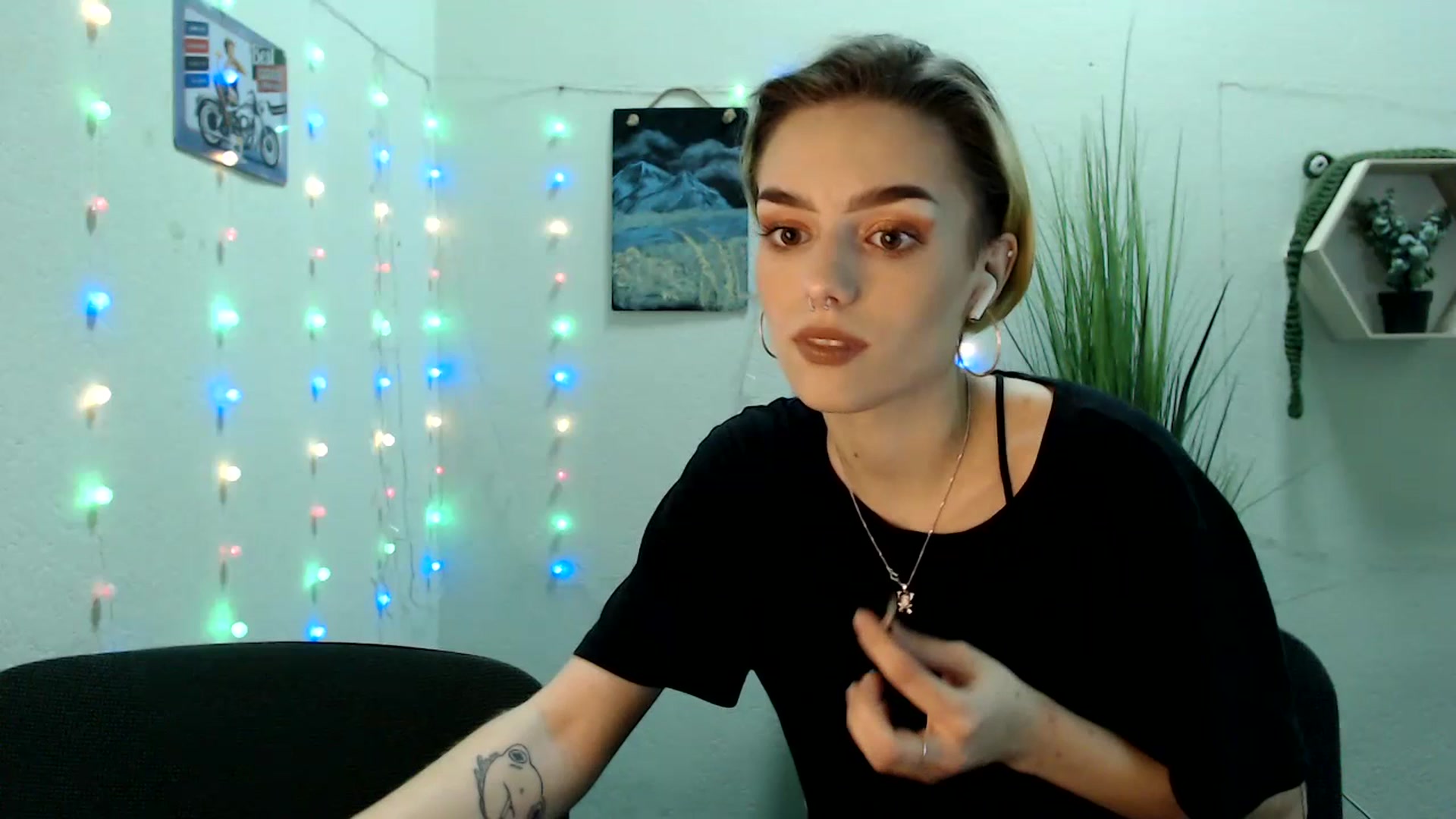 Gallery image thumbnail from Spicy_X's myfreecams stream on, 06/29/2023, 16:41 image 10 of 20