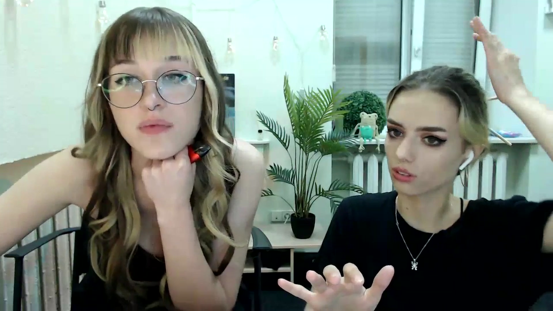 Gallery image thumbnail from Spicy_X's myfreecams stream on, 07/16/2023, 02:00 image 15 of 20