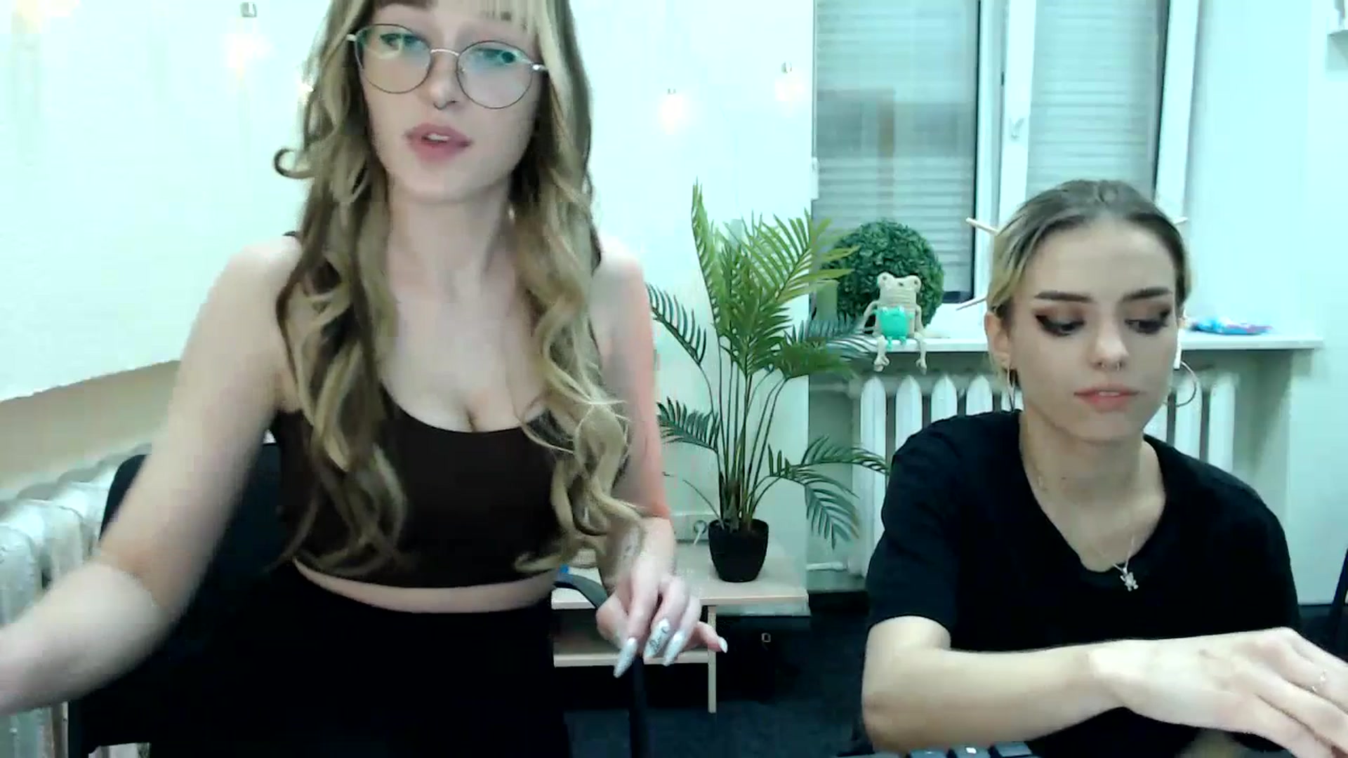 Gallery image thumbnail from Spicy_X's myfreecams stream on, 07/16/2023, 02:00 image 3 of 20