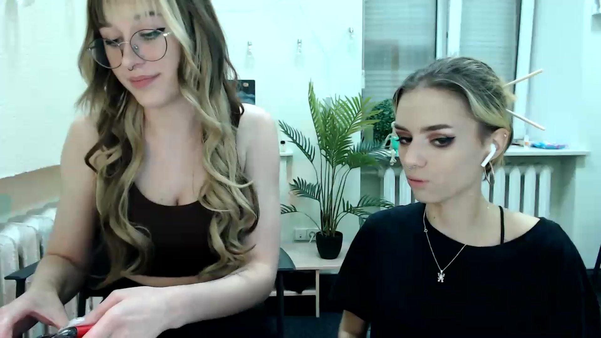 Gallery image thumbnail from Spicy_X's myfreecams stream on, 07/16/2023, 02:00 image 13 of 20