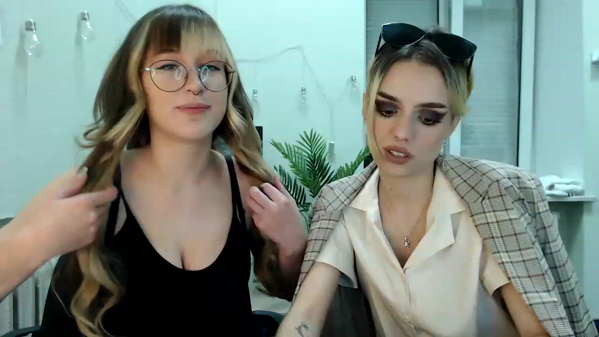 Gallery image thumbnail from Spicy_X's myfreecams stream on, 07/27/2023, 14:28 image 10 of 20